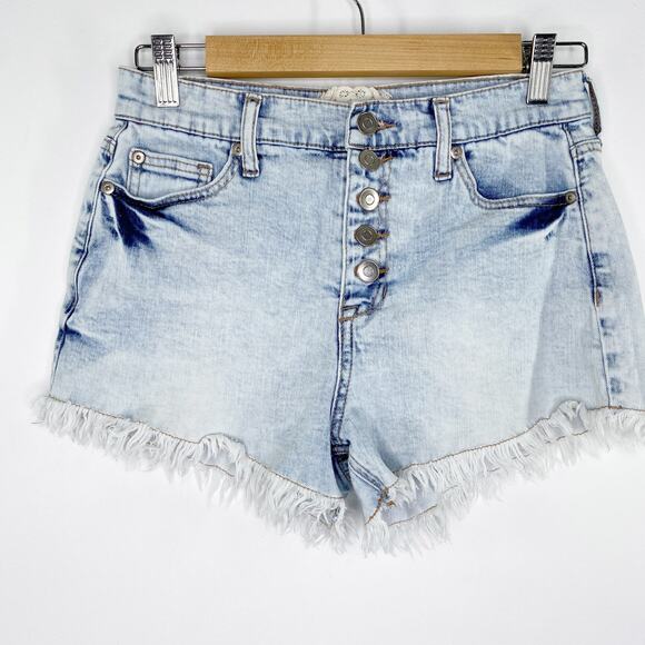 Altar'd State Light Wash Blue Denim Button Fly Fringe Shorts Women's Size 26/3 - Picture 7 of 7